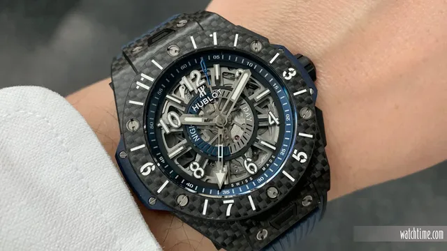 Hublot Big Bang Unico GMT Carbon - Wrist