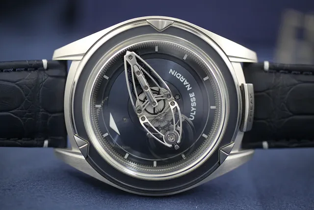 Ulysse Nardin Freak Vision - reclining