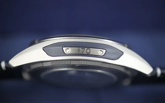 Ulysse Nardin Freak Vision - side