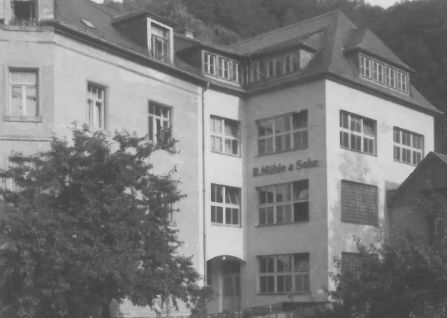 Muehle Glashuette Factory (1945)