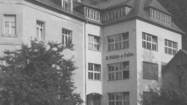 Muehle Glashuette Factory (1945)