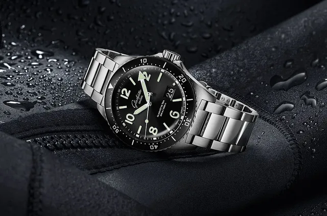 Glashutte Original Spezlalist SeaQ Panorama Date - black dial