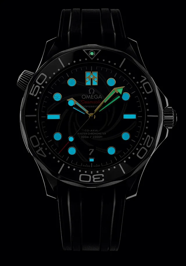 Omega Seamaster Bond OHMSS - front-lume