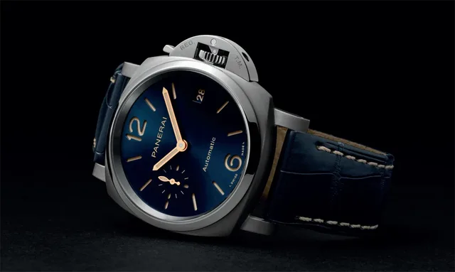Panerai Luminor Due PAM926 - reclining