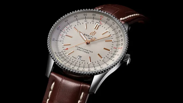 Breitling Navitimer Automatic 41 - white dial - angle