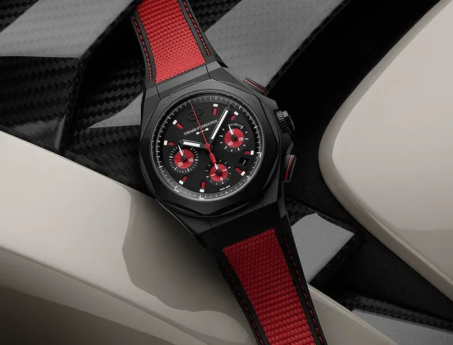 Girard-Perregaux Laureato Absolute Passion - front