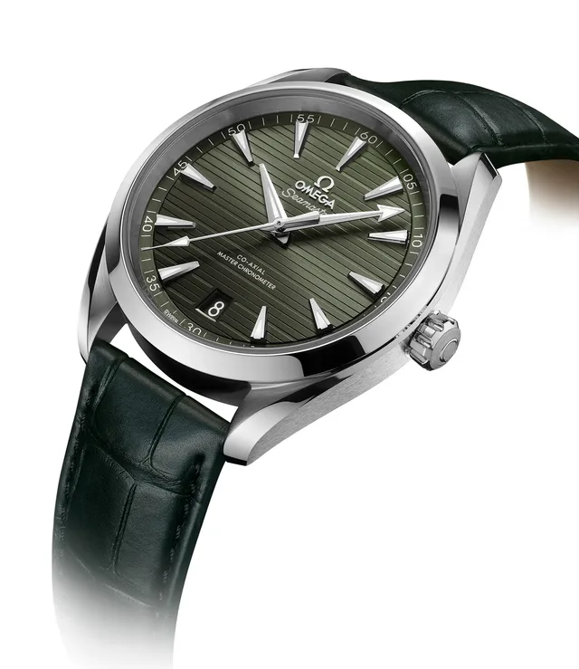 Omega Seamaster Aqua Terra - Green - angle