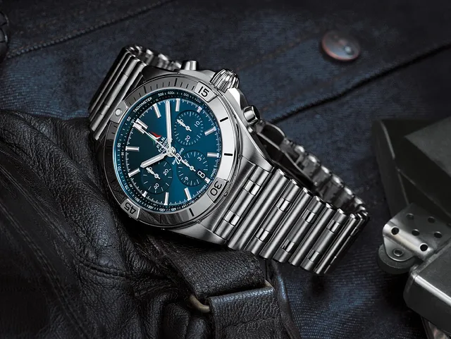 Breitling_Chronomat-B01-42-Frecce-Tricolori-Limited-Edition_1000