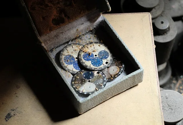 Zenith_Dials_box_1000