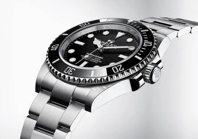 Rolex_Submariner_2020_side_1000