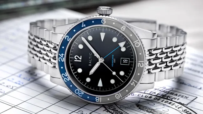Aquascaphe_GMT_Lifestyle03_Grey_v2