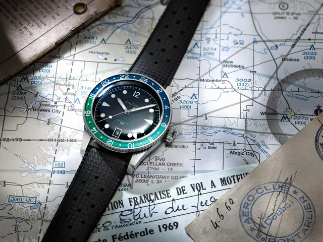 Aquascaphe_GMT_Lifestyle_01_Green_Tropic_v2