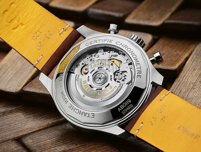 Breitling_Aviator8_B01_Chrono_Mosquito_back_1000