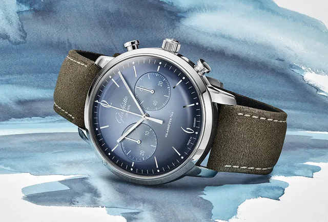 Glashuette_Original_Sixties_Chronograph_2020_reclining_1000