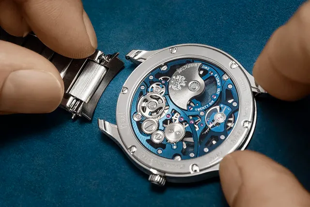 Piaget_Polo Skeleton blue_savoir-faire 2