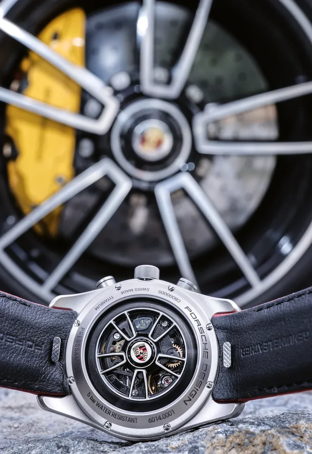 Porsche_Design_Chronograph_Customized_back_rotor_1000