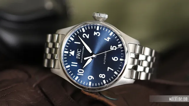 IWC_Big_Pilot_43_Hands_On_Blue_Dial_Bracelet_Frontal_2021