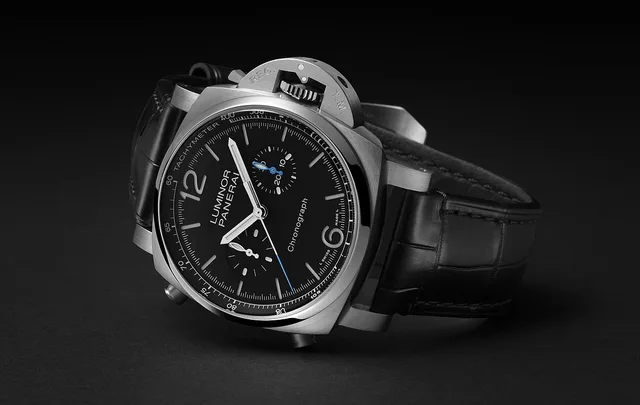 Panerai_Luminor_Chrono_PAM01109_reclining_1000