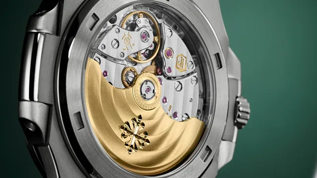 Patek_Philippe_5711_1A_014_Caseback_2_2021