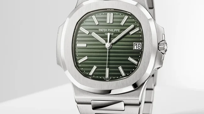 Patek_Philippe_5711_1A_014_Featured_2021