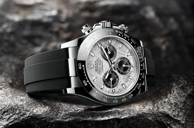 Rolex_Cosmograph_Daytona_meteorite_reclined_1000