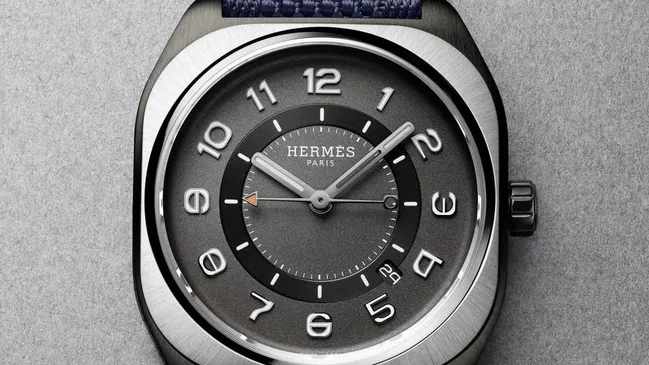 hermes-h08-titanium-dlc-blue-webbing-pr-1