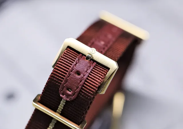 Rado_CaptainCook_Burgundy_Bronze_buckle_1000