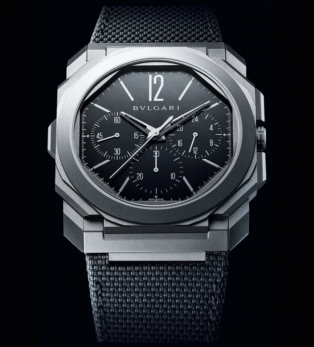 Bulgari_Octo_Finissimo_Chronograph_black_1000