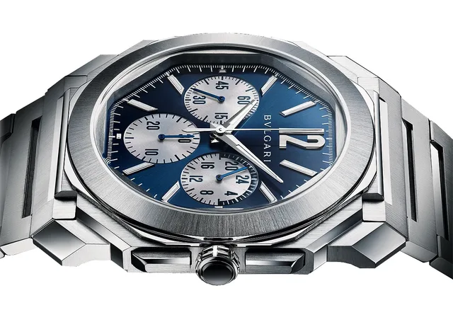 Bulgari_Octo_Finissimo_Chronograph_blue_angle_1000