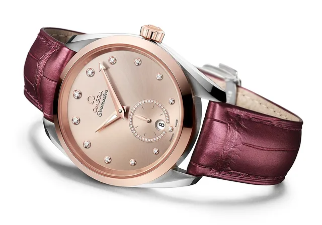 Omega_Seamaster_Aqua_Terra_ladies_linen_dial_reclining_1000