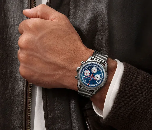 Breitling-Navitimer-American-Airlines_wrist_1000