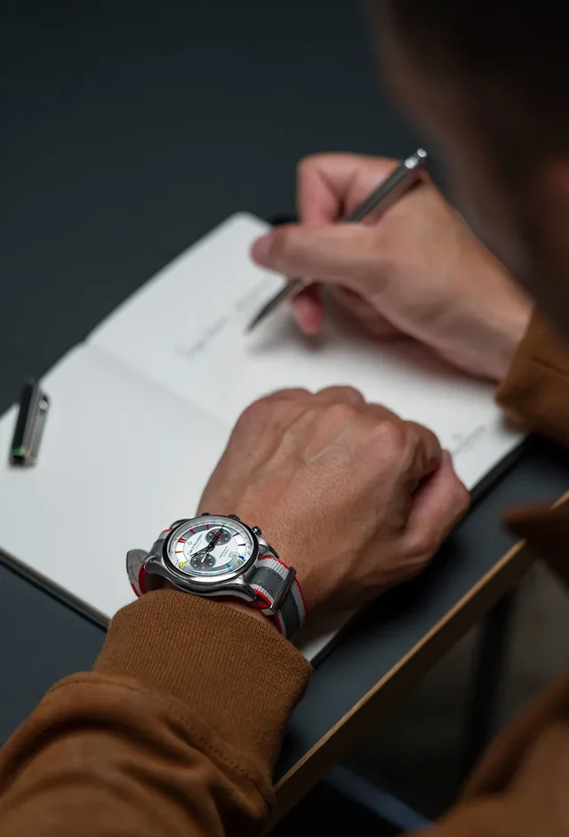 Carl-F-Bucherer-Manero-Flyback-Signature-wrist-shots-pen_1000