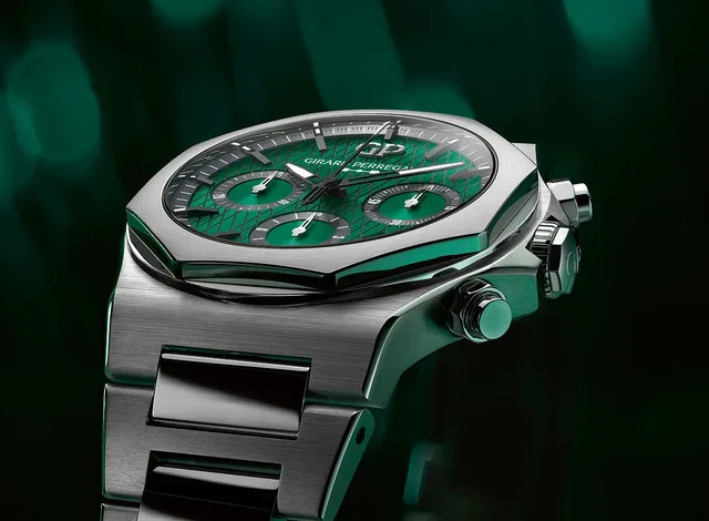 Girard-Perregaux_Laureato_Chronograph_AstonMartin_bezelCU_1000