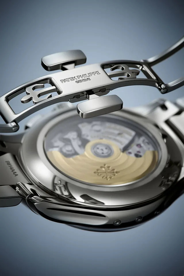 Patek_Philippe_Ref_5905_1A_back_1000
