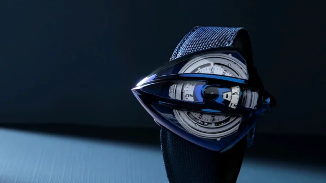 Square-DeBethune_DreamWatch5Tourbillon_Season1_SwizzBeatz