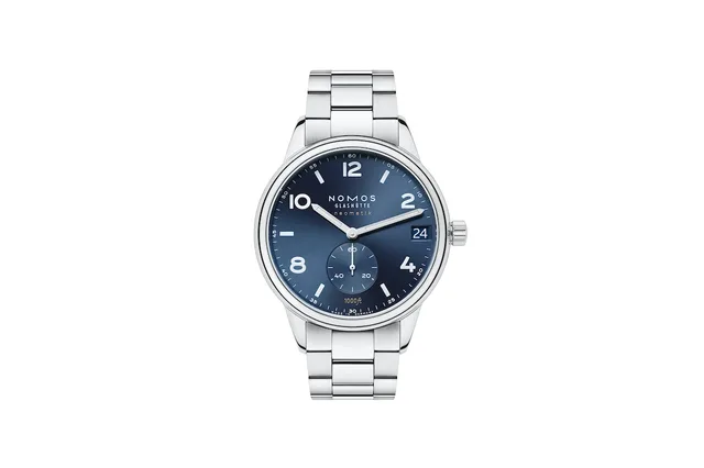 01-NOMOS-Club-Sport-_ik-42-Date-blue