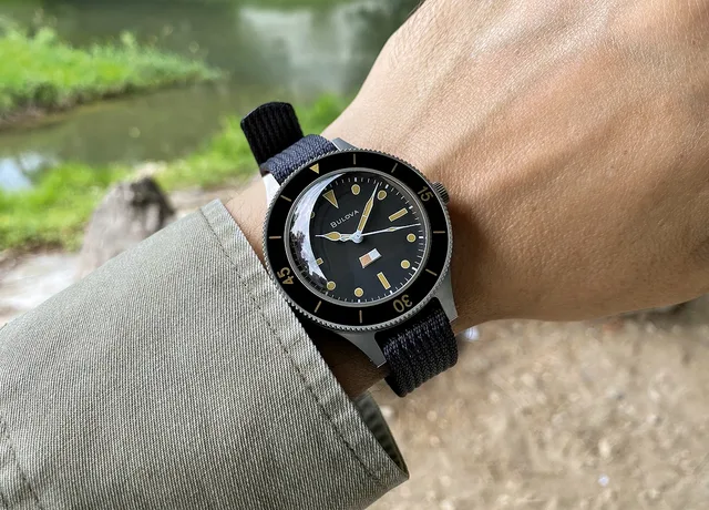 Bulova_MilShips-W-2181_wrist_1000