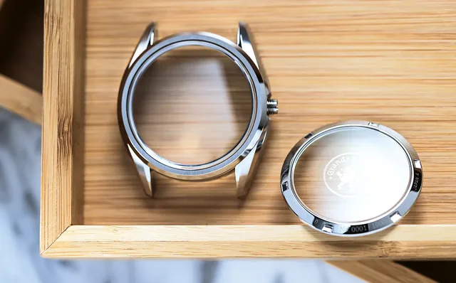 Grand_Seiko_case-crystal_1000