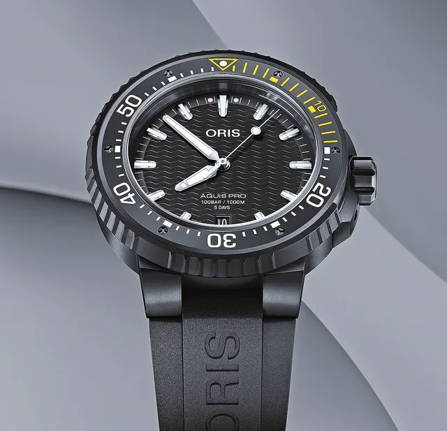 Oris_AquisPro_Date_Calibre_400_front_1000