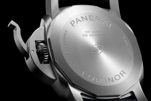 Panerai_Luminor_Marina_Quaranta_caseback_1000