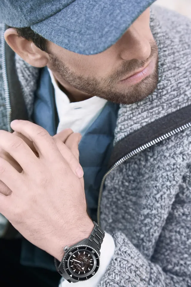 Rado_Captain_Cook_HTC_on-wrist_1000