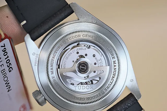 Tudor_Black_Bay_Fifty-Eight_925_back_1000