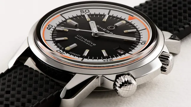 square-SherpaWatches_UltraDive_01_A5-2048x1444-1