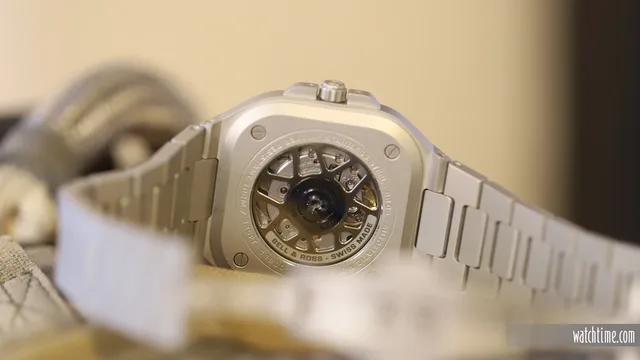 Bell_Ross_BR_05_Horolum_Caseback_Paris_2021