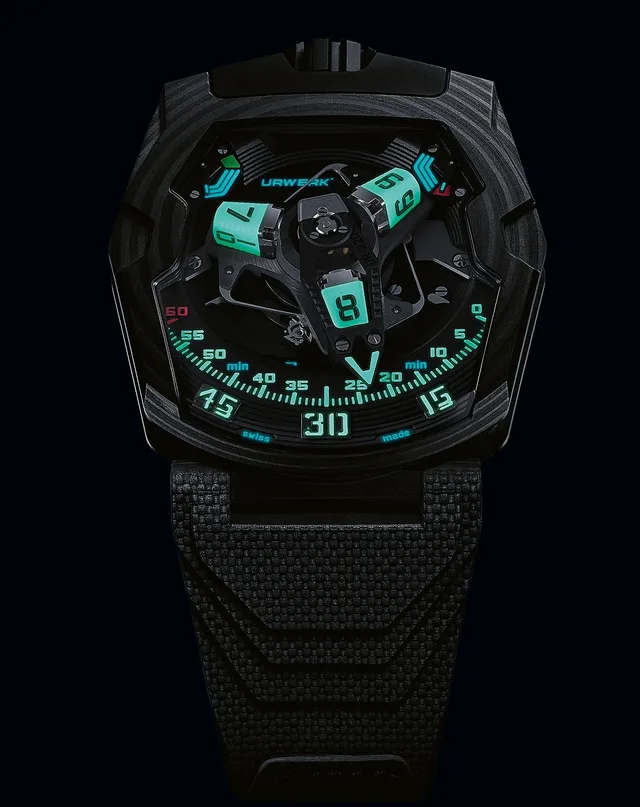 Urwerk_UR-220_lume_1000