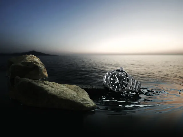 Certina_300dpi_DS_Action_Diver_43mm_C032.607.11.051.00_Beauty_PR_Large__jpg___max_6000px___300dpi__11346