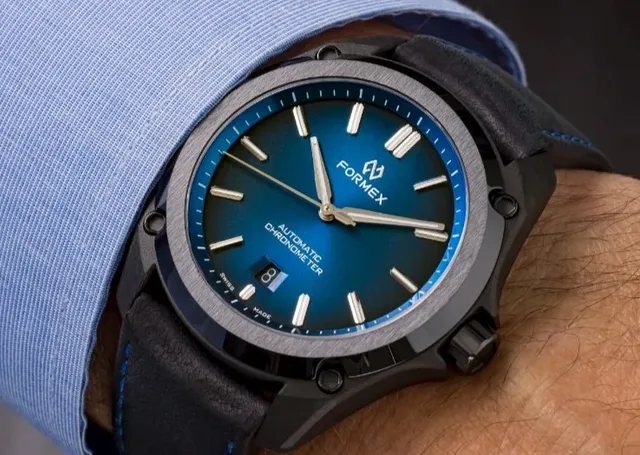 Formex-Essence-Leggera-41mm-Automatic-Chronometer-Electric-Blue-Wrist-Shot-7.25-wrist