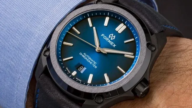 Formex-Essence-Leggera-41mm-Automatic-Chronometer-Electric-Blue-Wrist-Shot-7.25-wrist