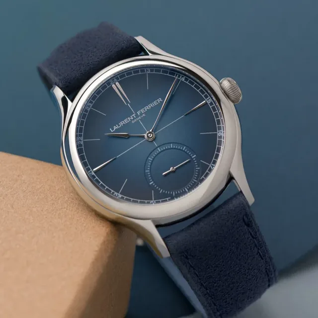 Laurent-Ferrier_Classic-Origin-Blue_Watch_LCF036.T.CG_Front-Lifestyle-866x1024-1