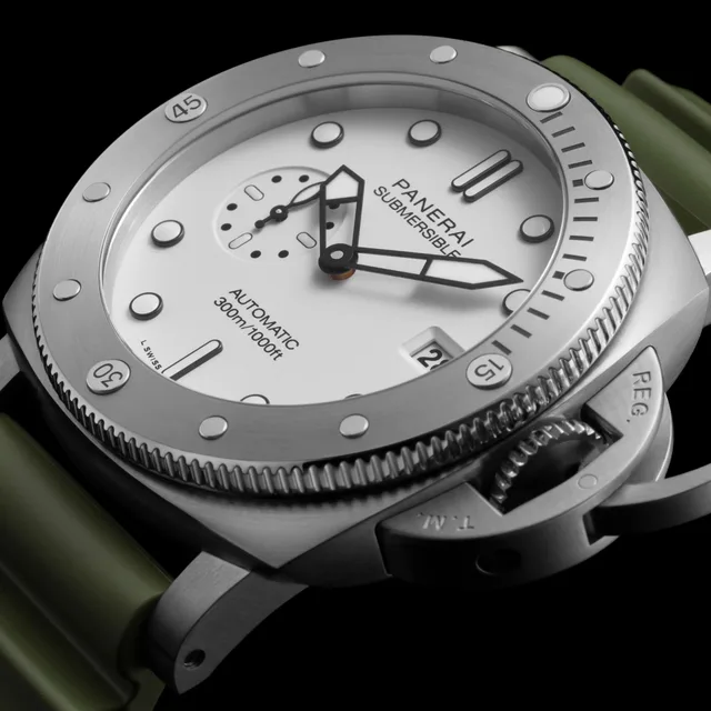 Submersible QuarantaQuattro Steel